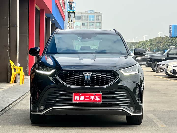 Фото 2 - Toyota Crown Kluger