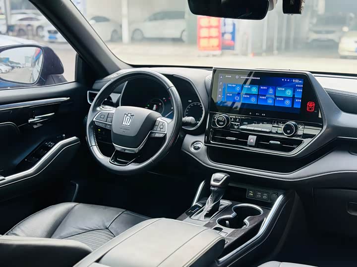 Фото 4 - Toyota Crown Kluger