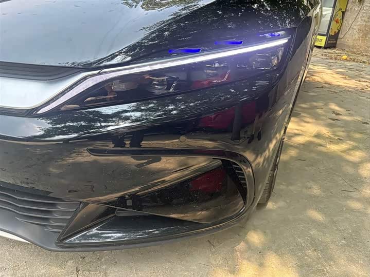 Фото 2 - BYD Han