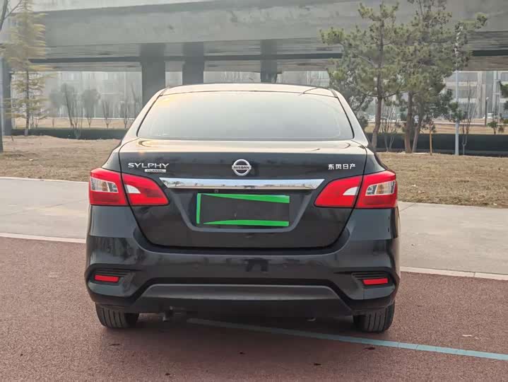 Фото 8 - Nissan Sylphy