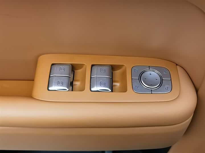 Фото 9 - LiXiang L7