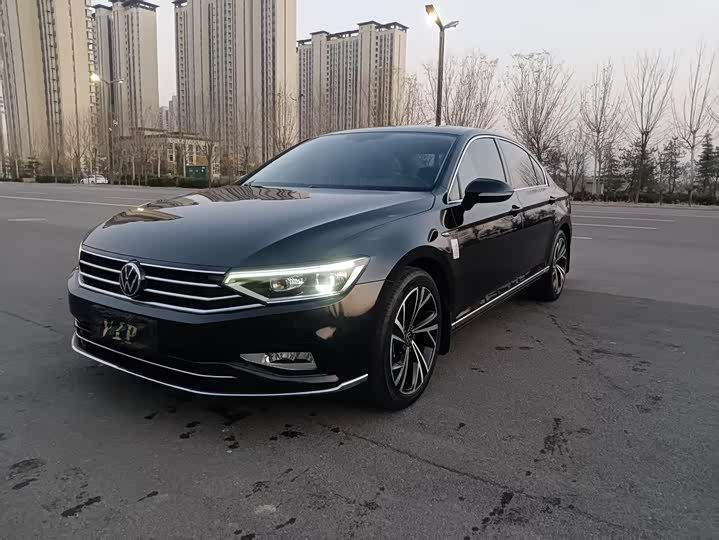 Фото 1 - Volkswagen Magotan