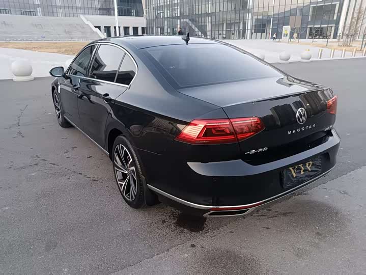 Фото 8 - Volkswagen Magotan