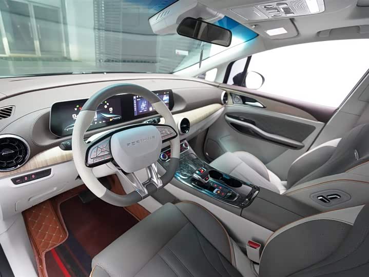 Фото 3 - Dongfeng Forthing Yacht