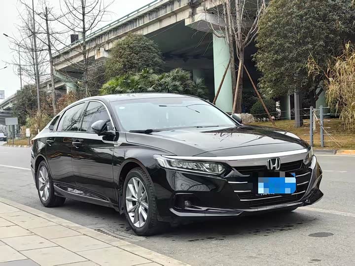 Фото 2 - Honda Accord