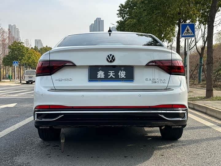 Фото 5 - Volkswagen Sagitar L