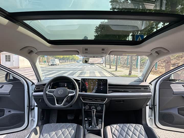 Фото 7 - Volkswagen Sagitar L