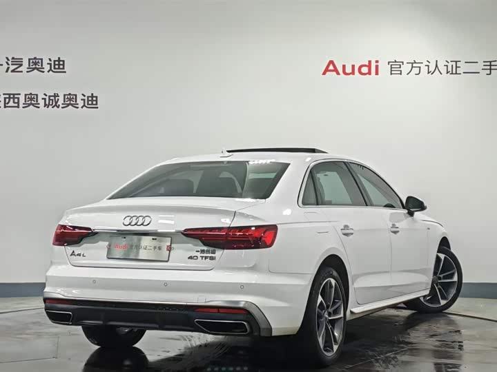 Фото 4 - Audi A4L