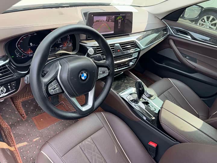 Фото 9 - BMW 5 Series