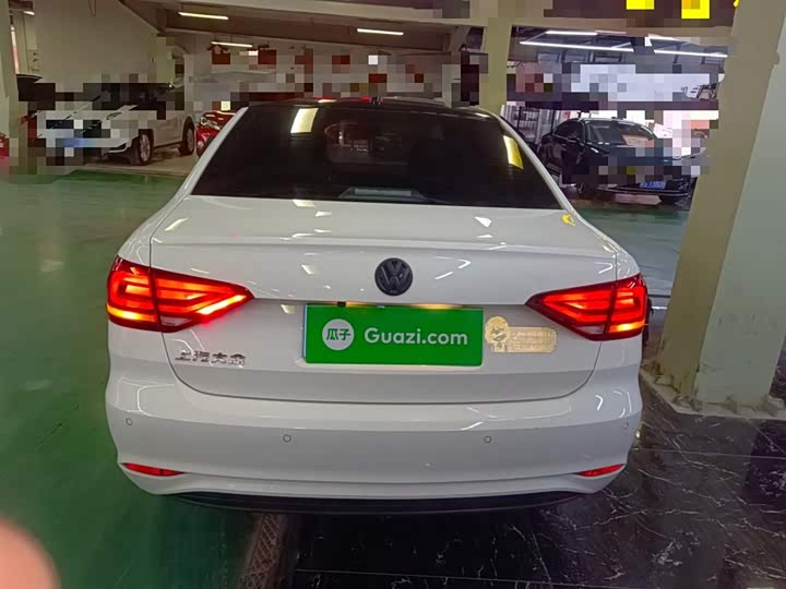 Фото 6 - Volkswagen Lavida