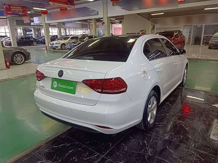 Фото 7 - Volkswagen Lavida