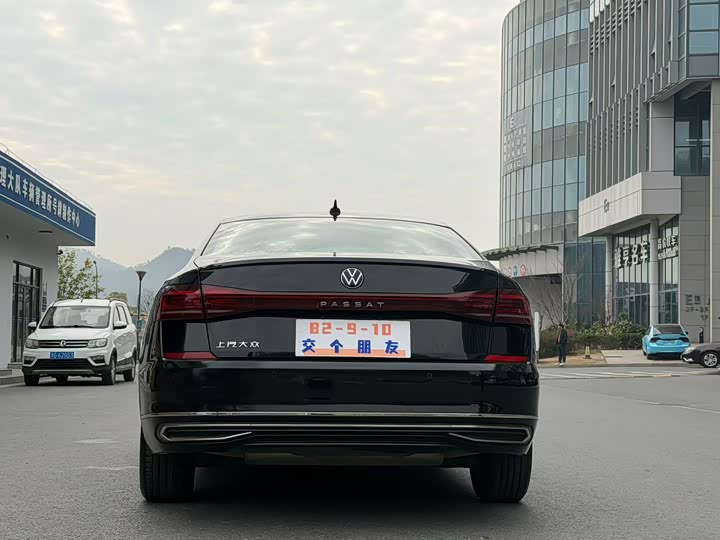 Фото 8 - Volkswagen Passat