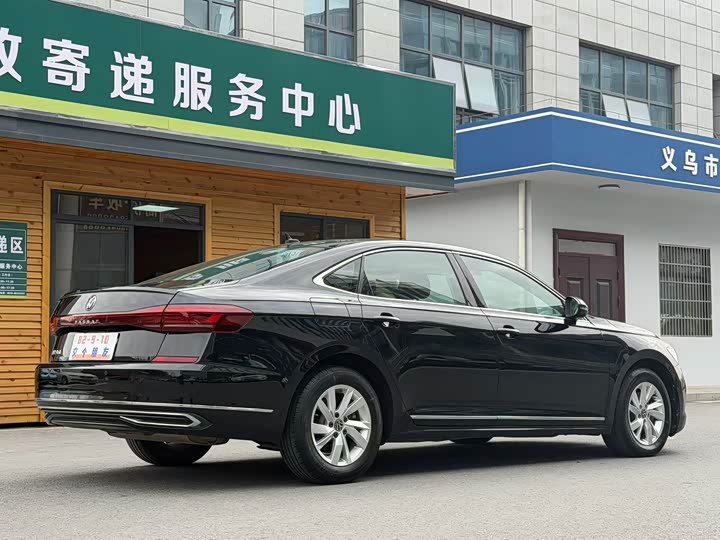 Фото 9 - Volkswagen Passat