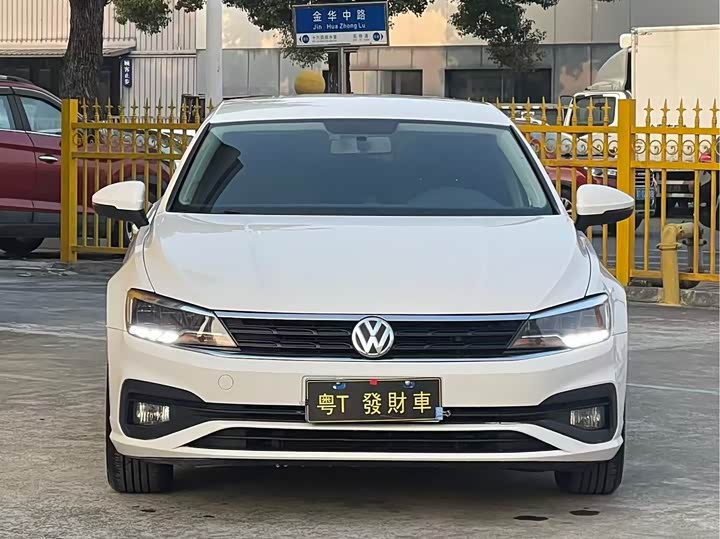 Фото 2 - Volkswagen Lamando L