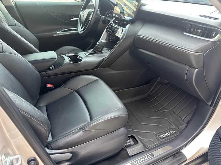 Фото 4 - Toyota Venza