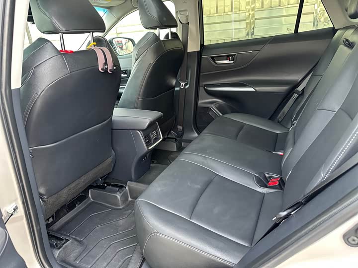 Фото 7 - Toyota Venza