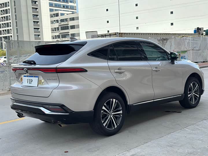 Фото 9 - Toyota Venza