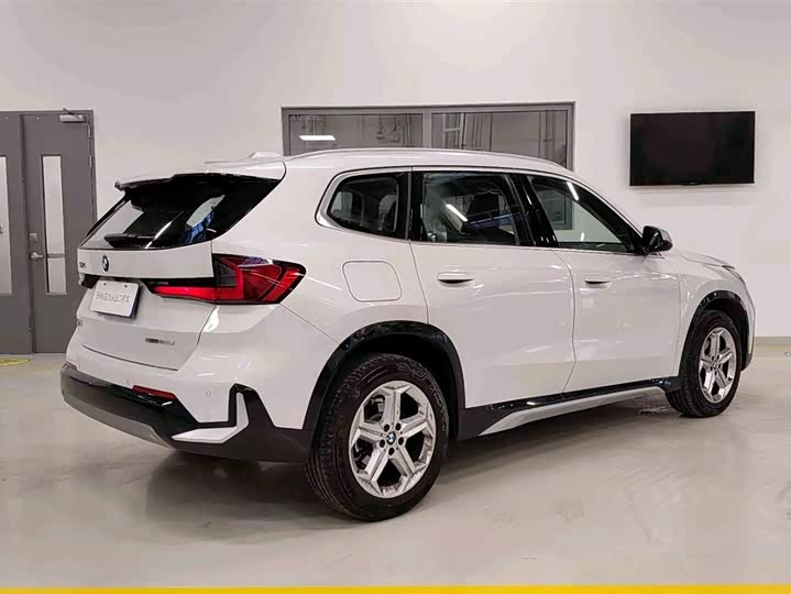 Фото 3 - BMW X1