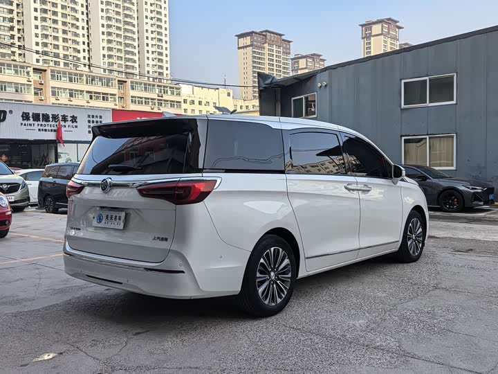 Фото 5 - Buick GL8 ES