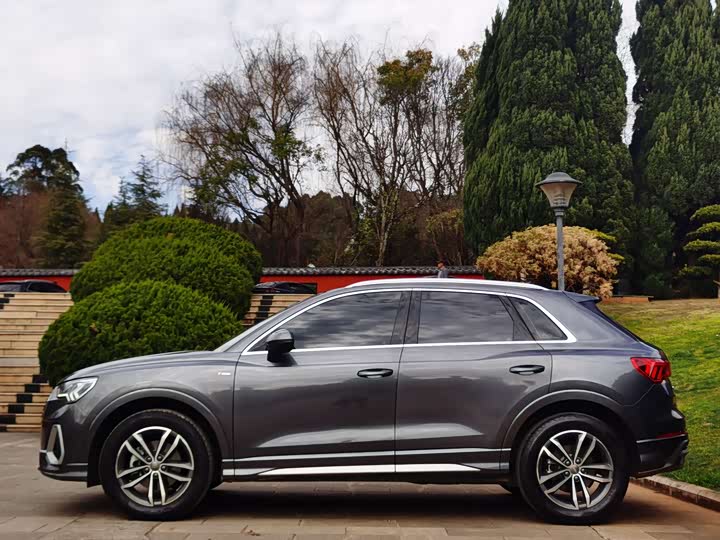 Фото 6 - Audi Q3