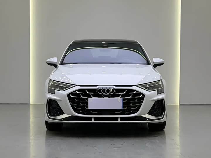 Фото 2 - Audi A3