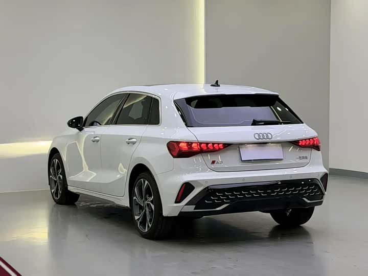 Фото 4 - Audi A3