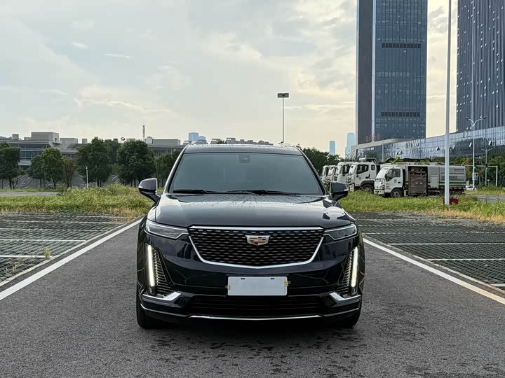 Фото 2 - Cadillac XT6