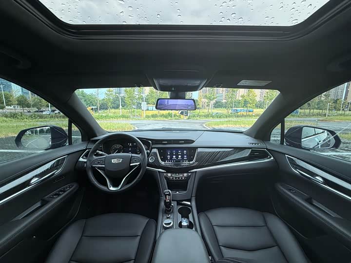 Фото 7 - Cadillac XT6
