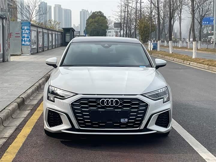 Фото 2 - Audi A3