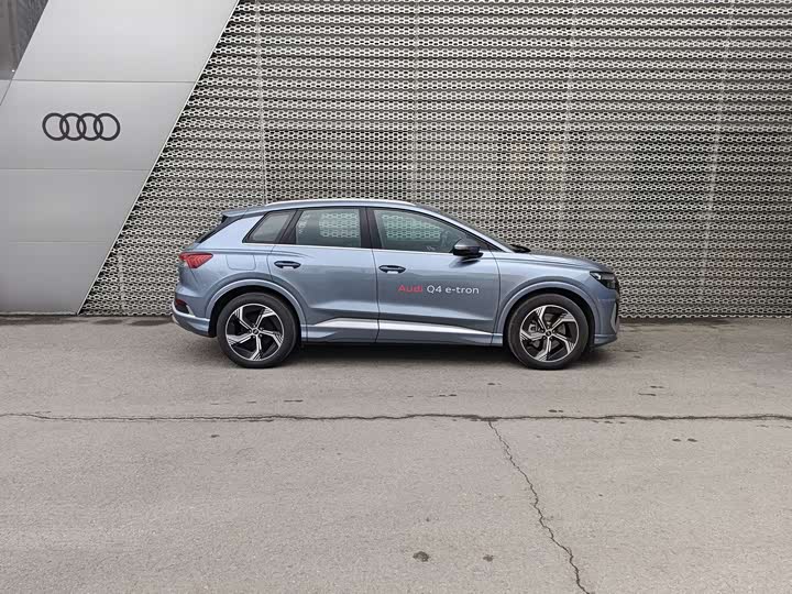 Фото 5 - Audi Q4 e-tron