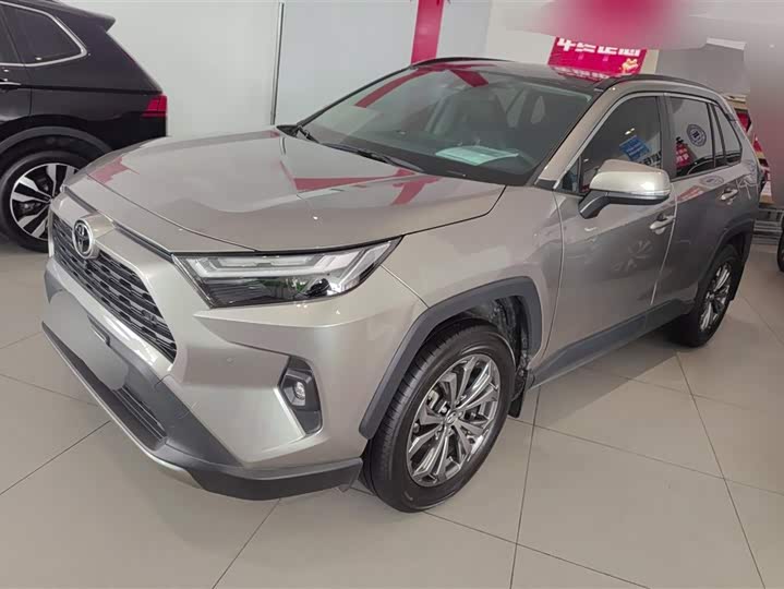 Фото 1 - Toyota RAV4