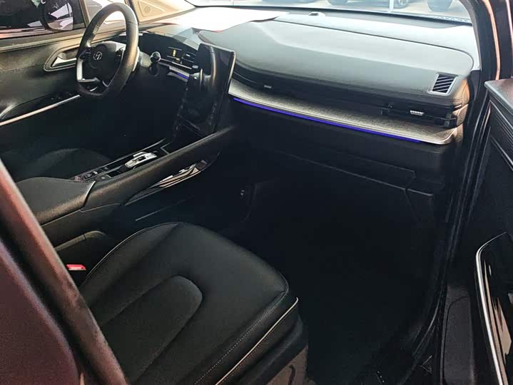 Фото 8 - Hyundai Custo