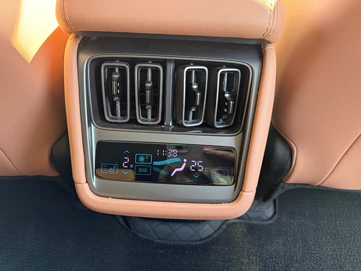 Фото 7 - BYD Song L