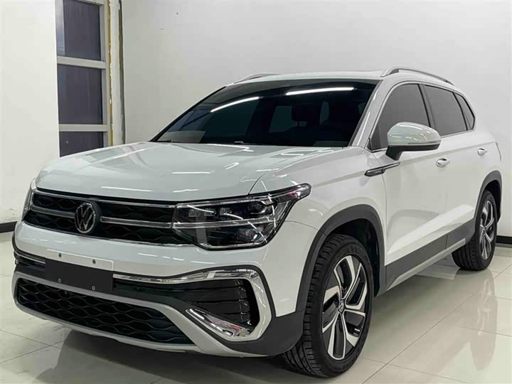 Фото 2 - Volkswagen Tharu