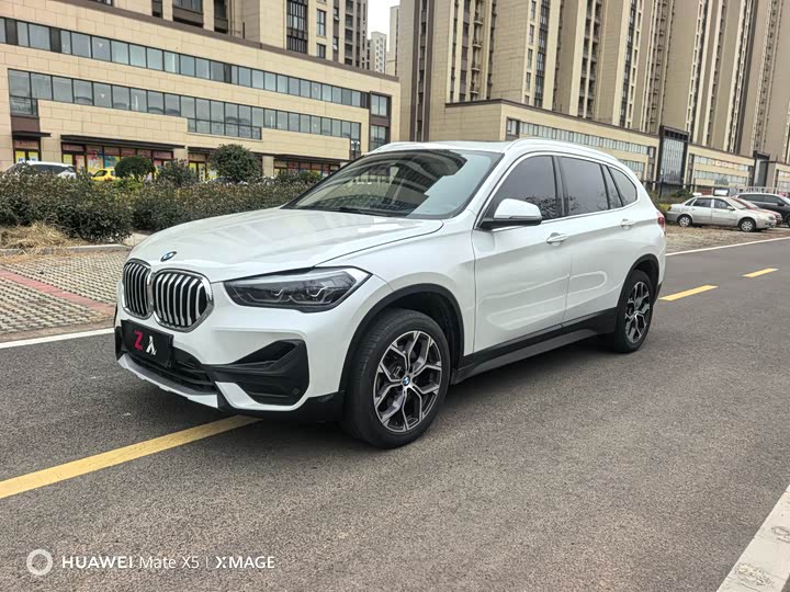 Фото 2 - BMW X1