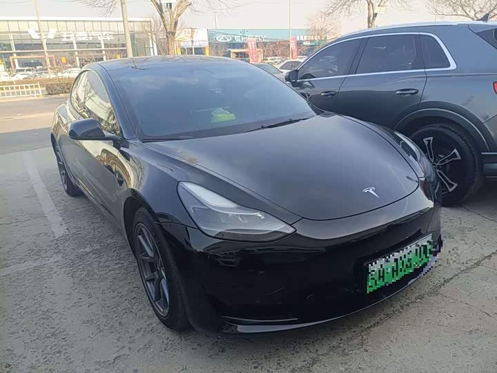 Фото 3 - Tesla Model 3