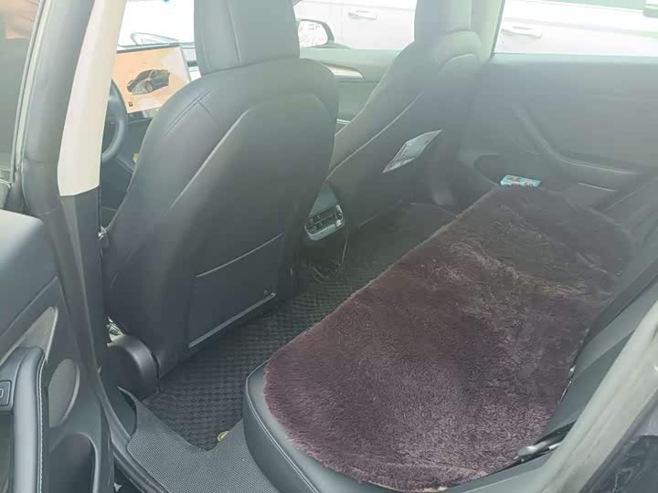 Фото 6 - Tesla Model 3