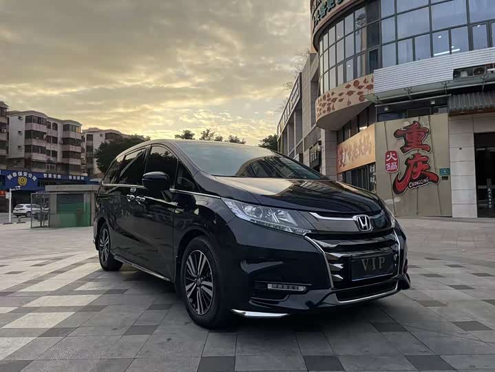Фото 3 - Honda Odyssey