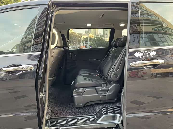 Фото 7 - Honda Odyssey