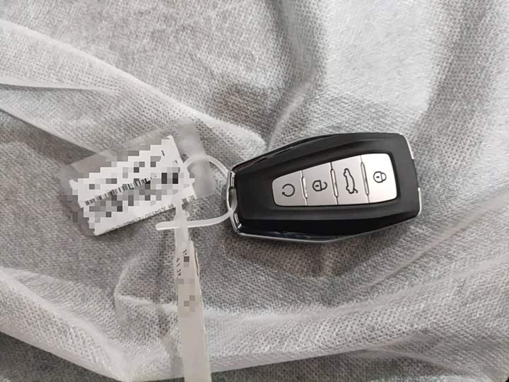 Фото 9 - Geely Atlas