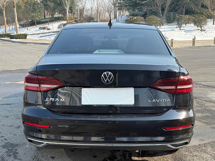 Фото 8 - Volkswagen Lavida