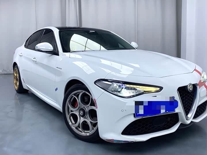 Фото 3 - Alfa Romeo Giulia