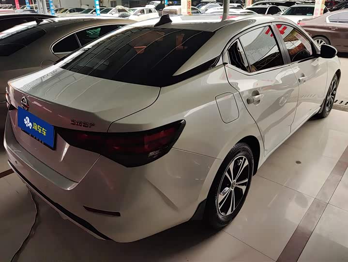 Фото 3 - Nissan Sylphy