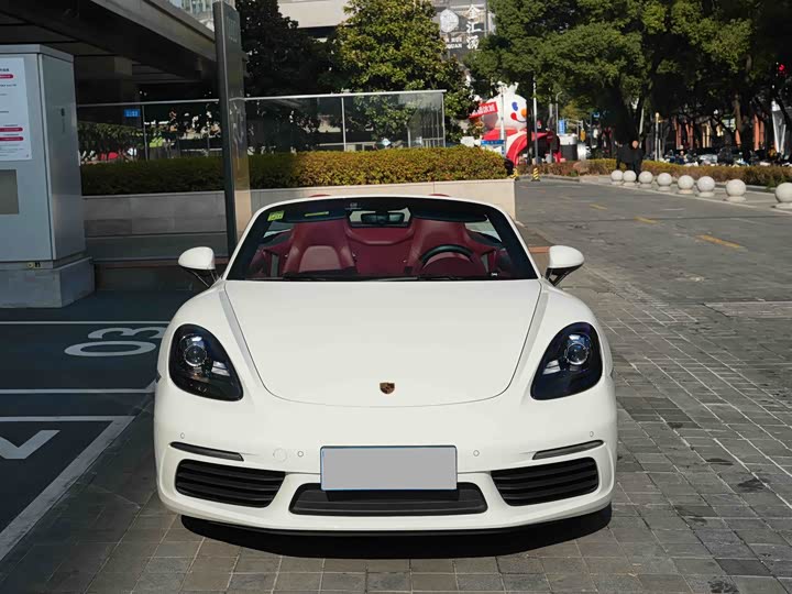 Фото 2 - Porsche 718