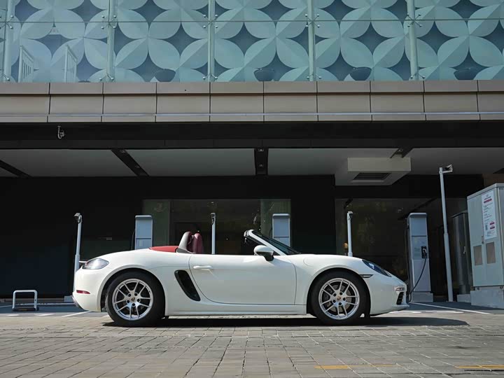 Фото 7 - Porsche 718