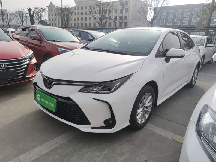 Фото 1 - Toyota Corolla