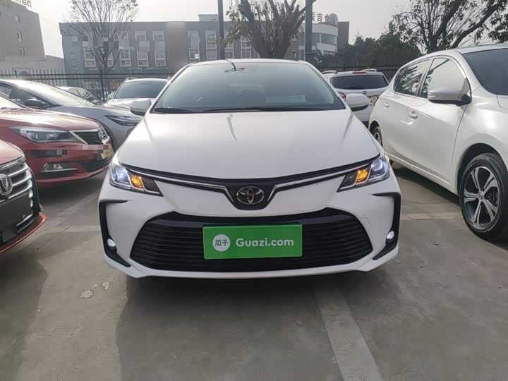 Фото 3 - Toyota Corolla