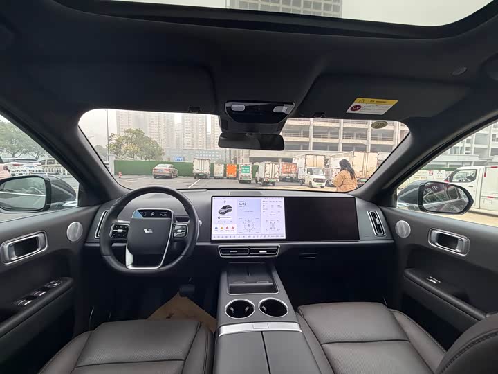 Фото 8 - LiXiang L9