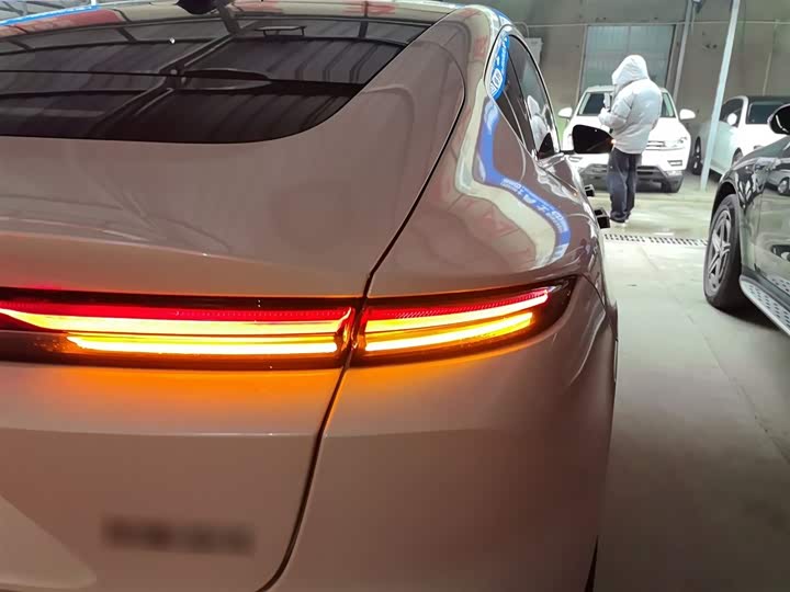 Фото 8 - Nio ET5