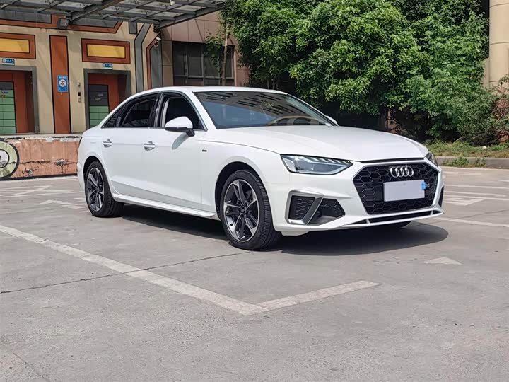 Фото 3 - Audi A4L